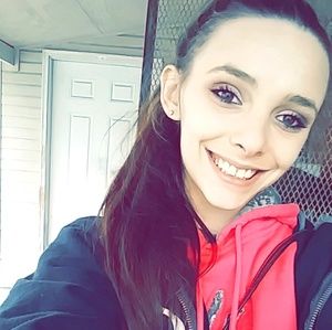 Meet your Posher, Breanna